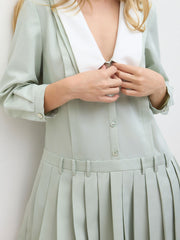 V-neck Pleated Three-quarter Sleeve Mini Dress