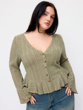 V-neck Bell Sleeve Ruffle Hem Top Curve & Plus