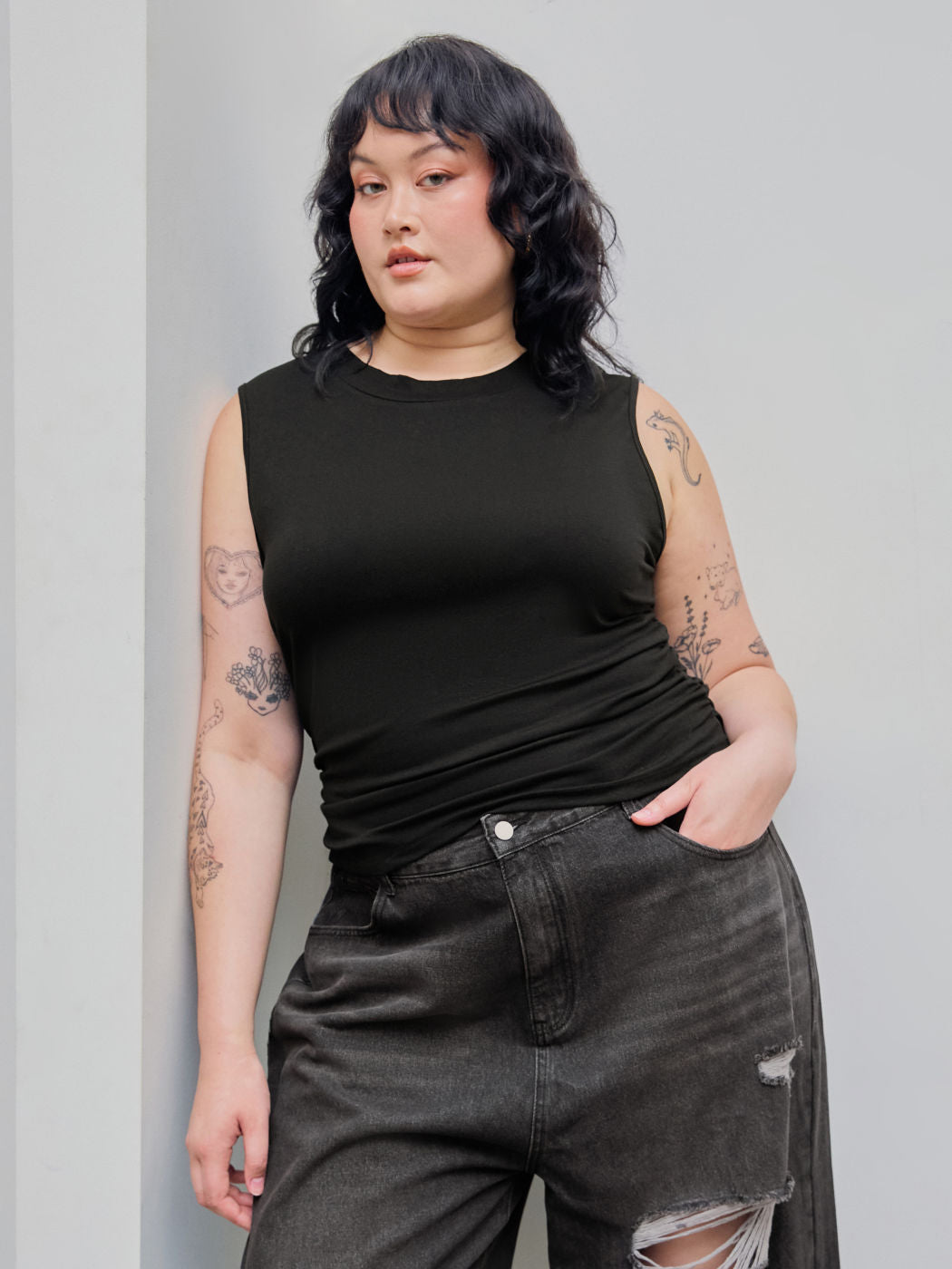 Sleeveless Ruched Crop Top Curve & Plus