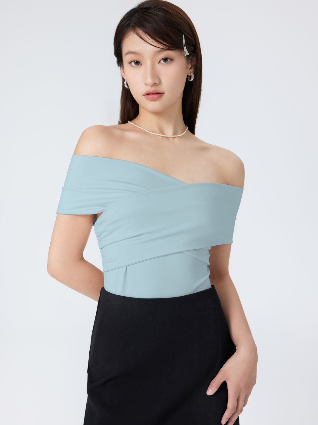 Solid Off-shoulder Bodysuit