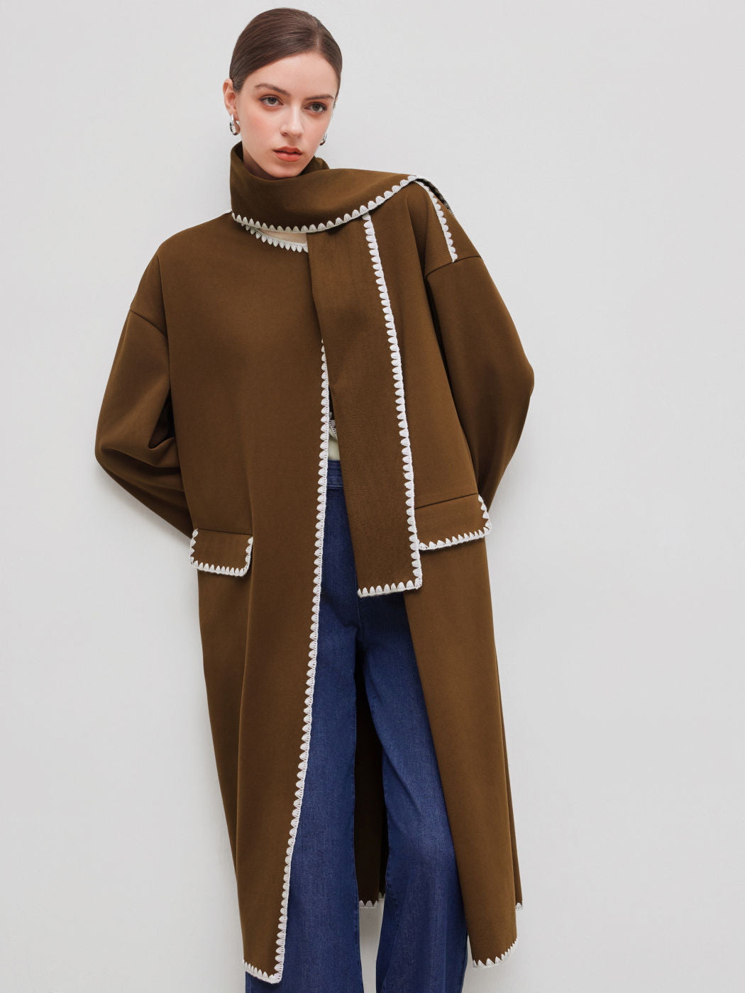 Wool-like Round Neckline Solid Contrasting Binding Coat With Scarf
