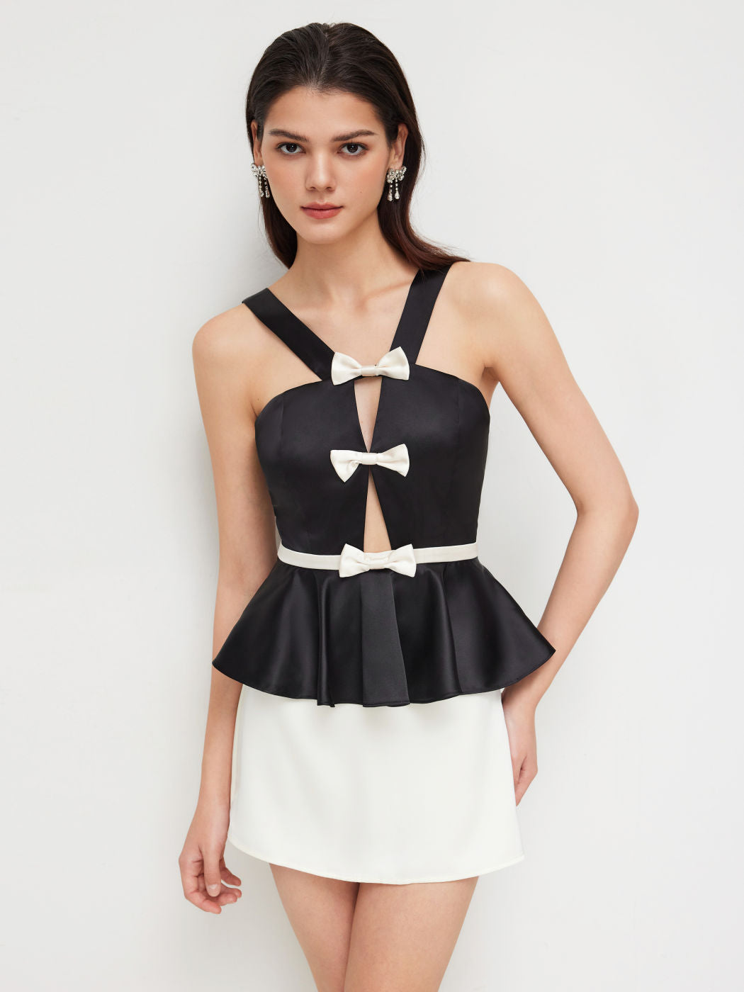 V-neck Bowknot Cut Out Ruffle Hem Top