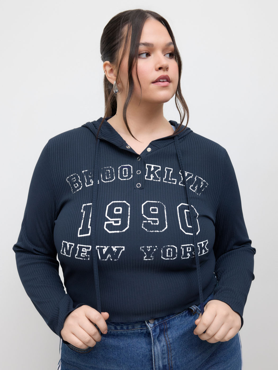 1990 Graphic Hoodie Curve & Plus