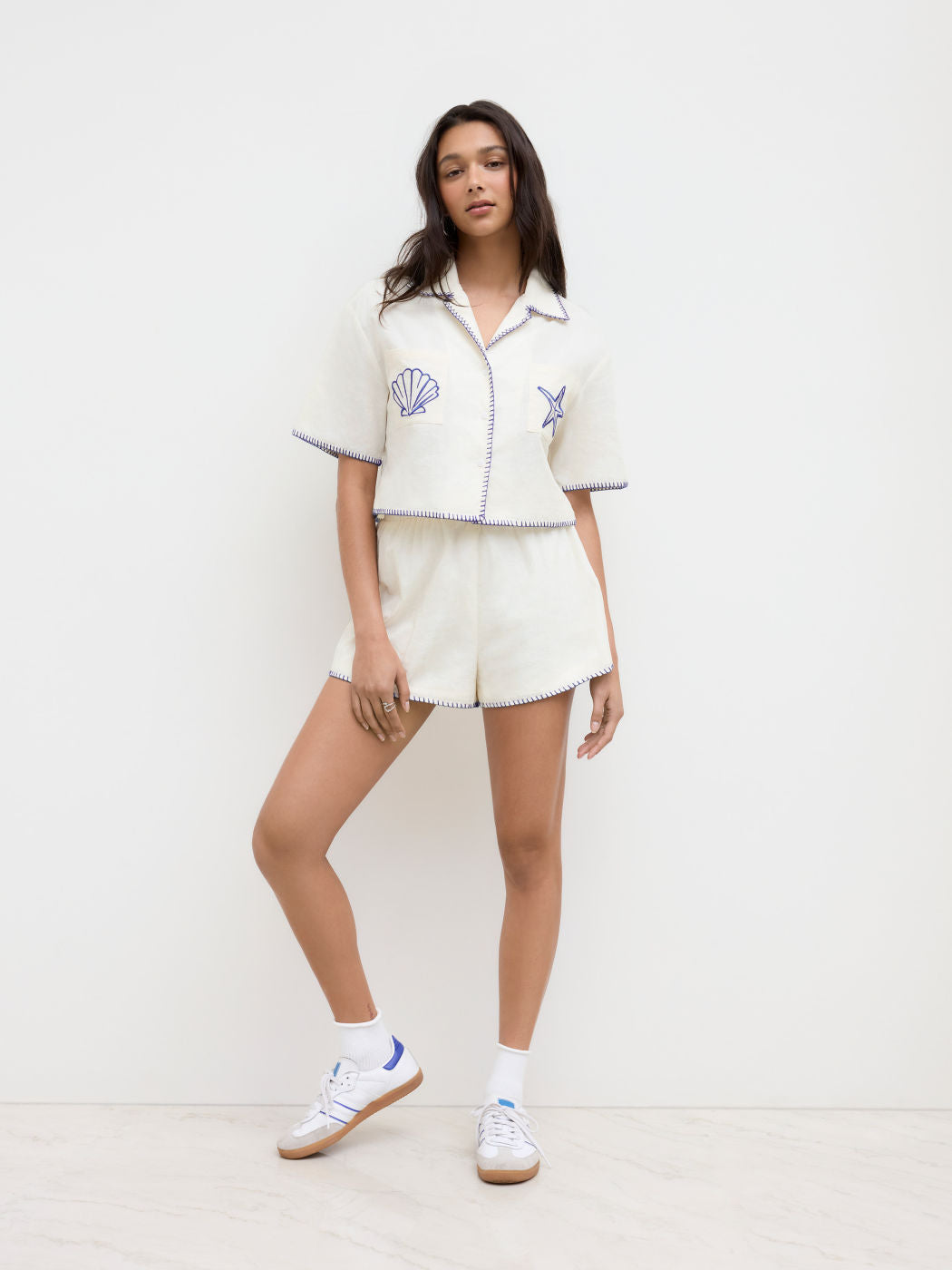 Linen-blend Graphic Contrasting Binding Oversized Top With Straight Leg Shorts