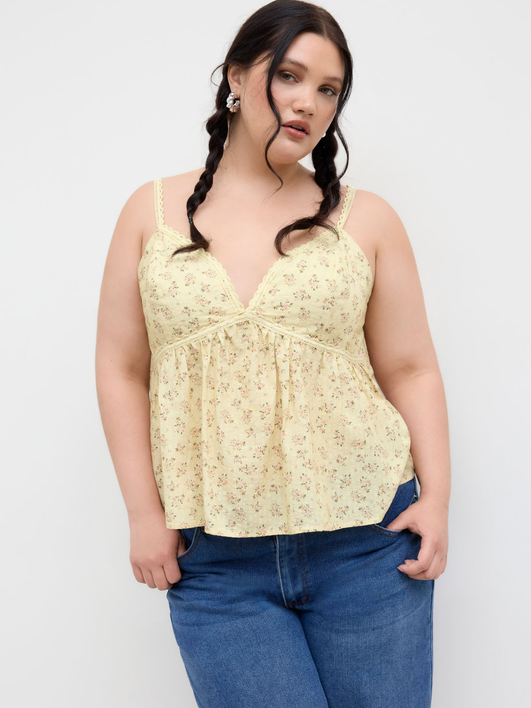 Cotton-blend V-neck Floral Lettuce Trim Ruffle Cami Top Curve & Plus