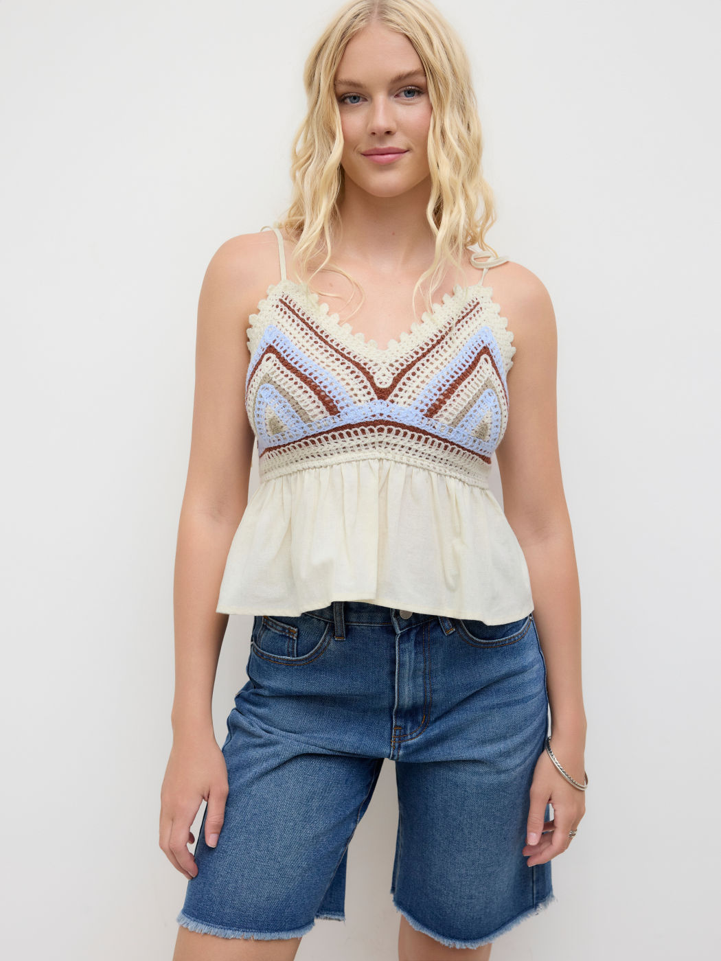 Linen-blend V-neck Crochet Shirred Ruffle Hem Cami Top