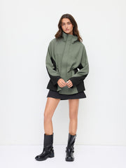 Two Tone Collar Drawstring Cinched Zip Through Winbreaker