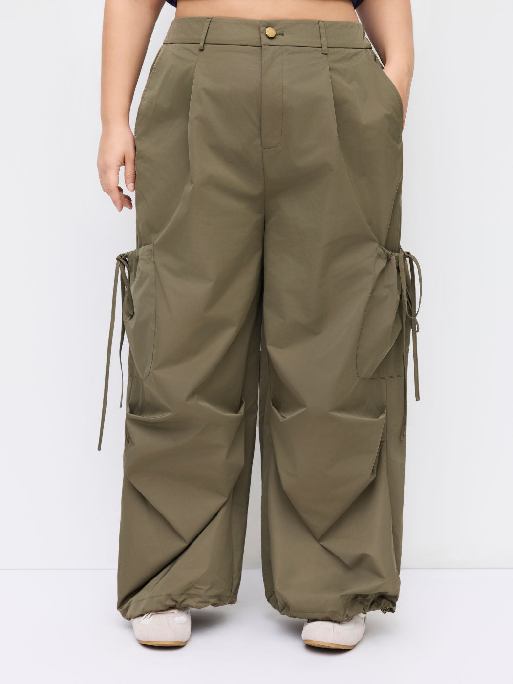 High Rise Elastic Waist Pocket Wide Leg Cargo Pants Curve & Plus